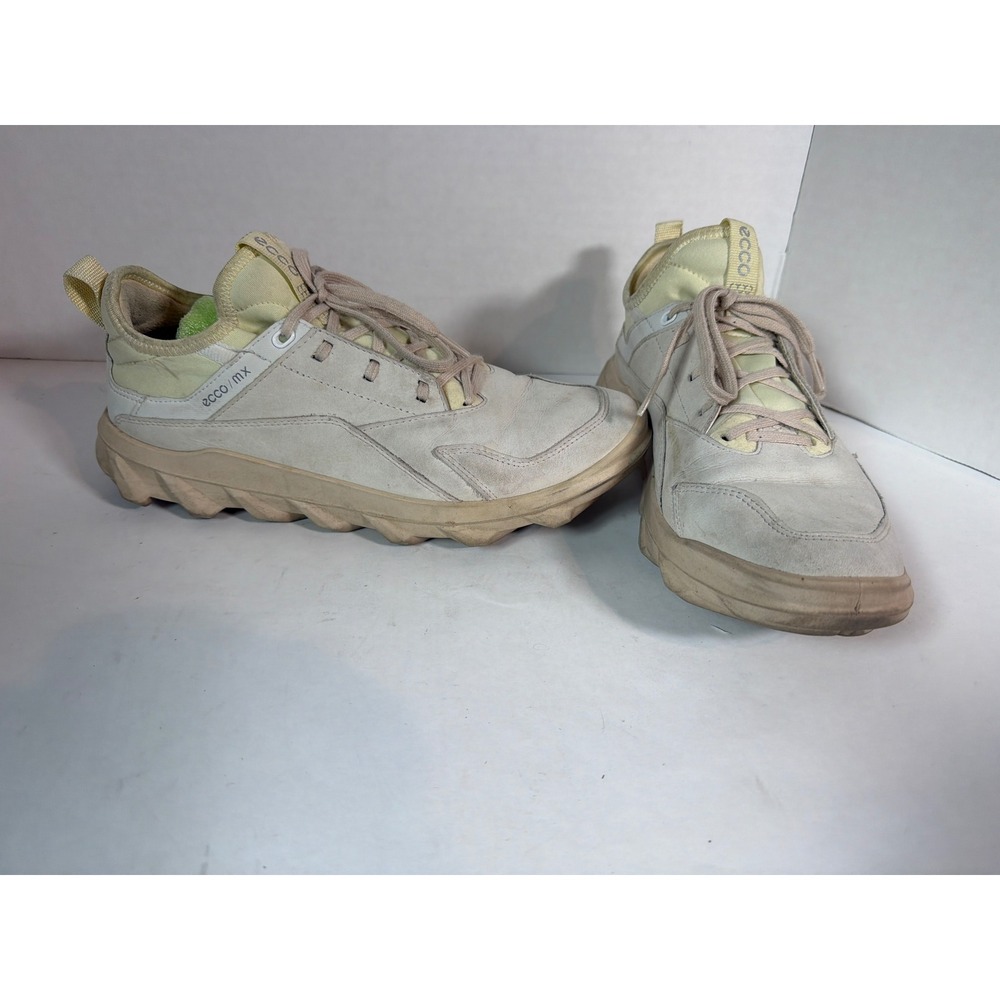 ECCO MX Low Top Sneakers Pale Vanilla Nubuck Leather Hiking Shoes Womens